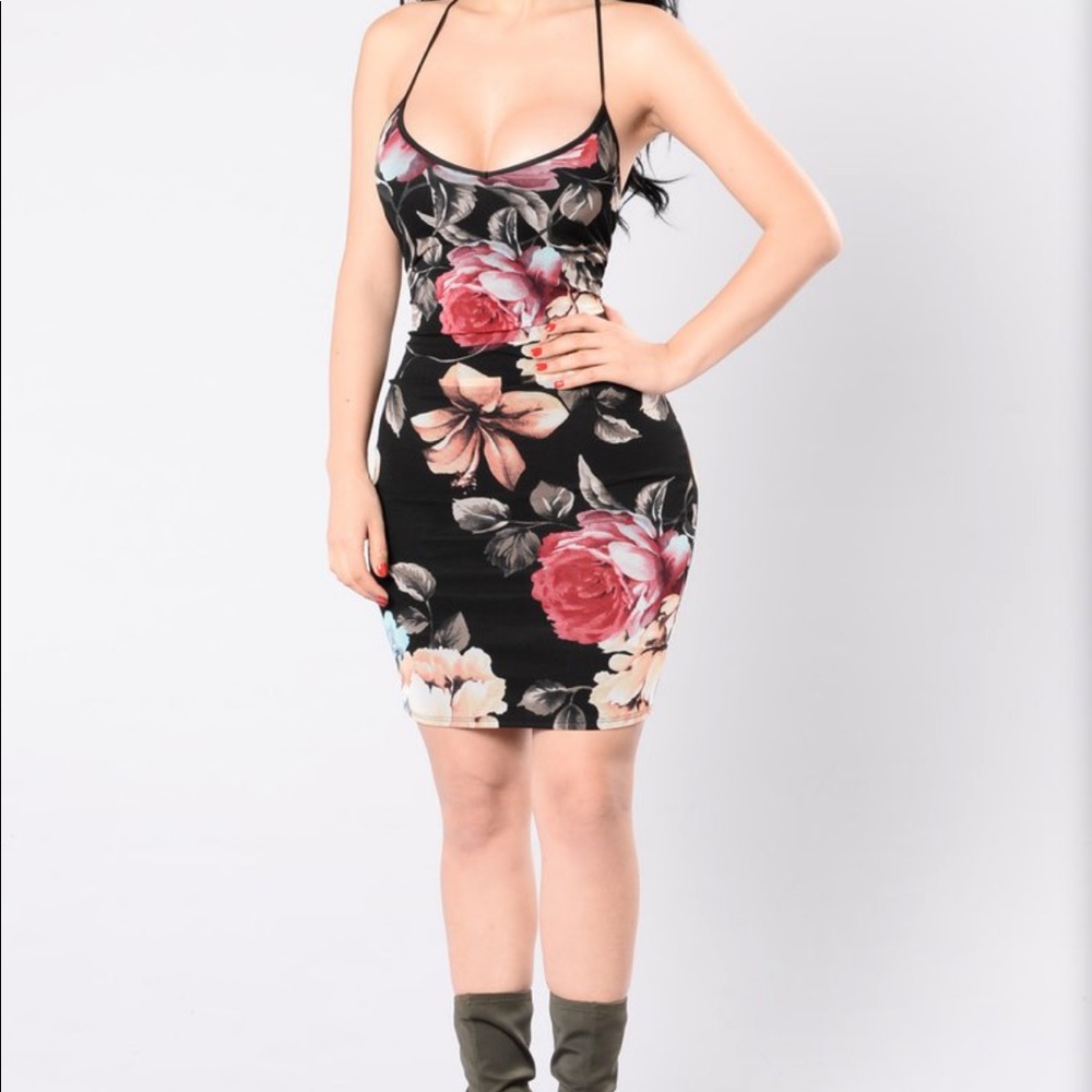 Fashion nova black floral mini